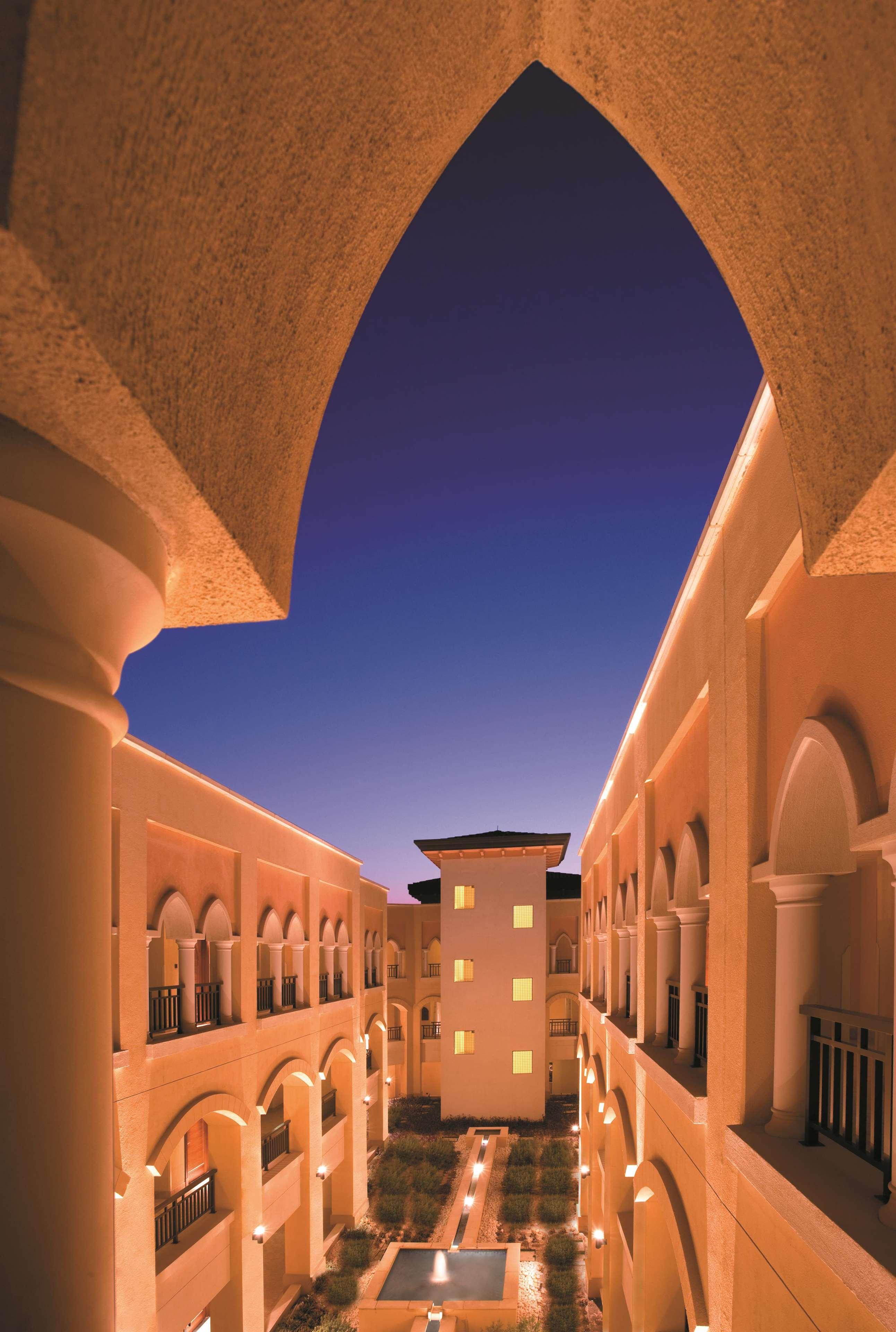 Shangri-La Hotel Apartments Qaryat Al Beri Abu Dhabi Exterior photo